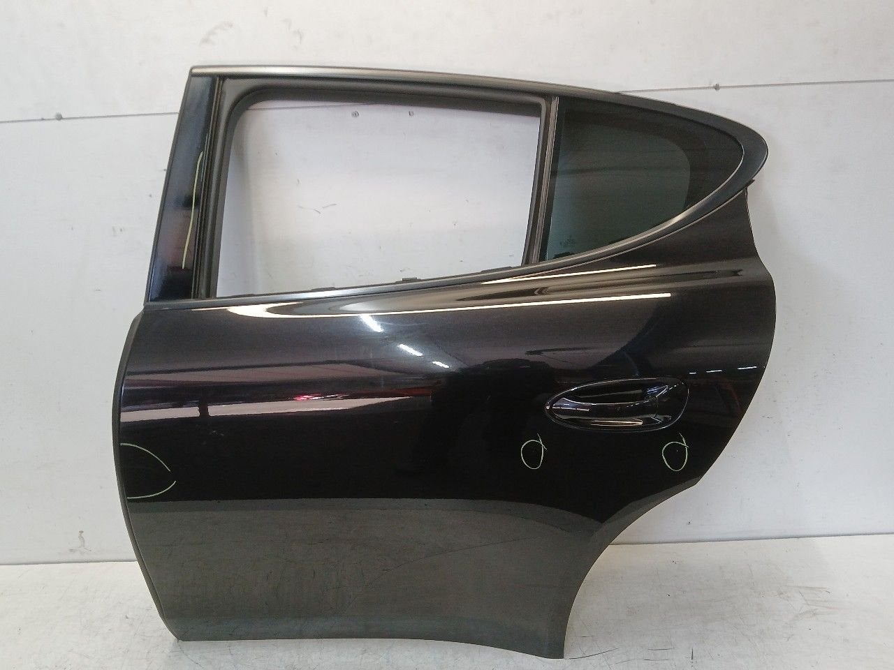 Portier links achter Porsche Panamera, Onderdelen@venauto.nl, Van der Ven Autorecycling B.V., Gebruikt, Ettenseweg 76, 4706 PB Roosendaal, The Netherlands