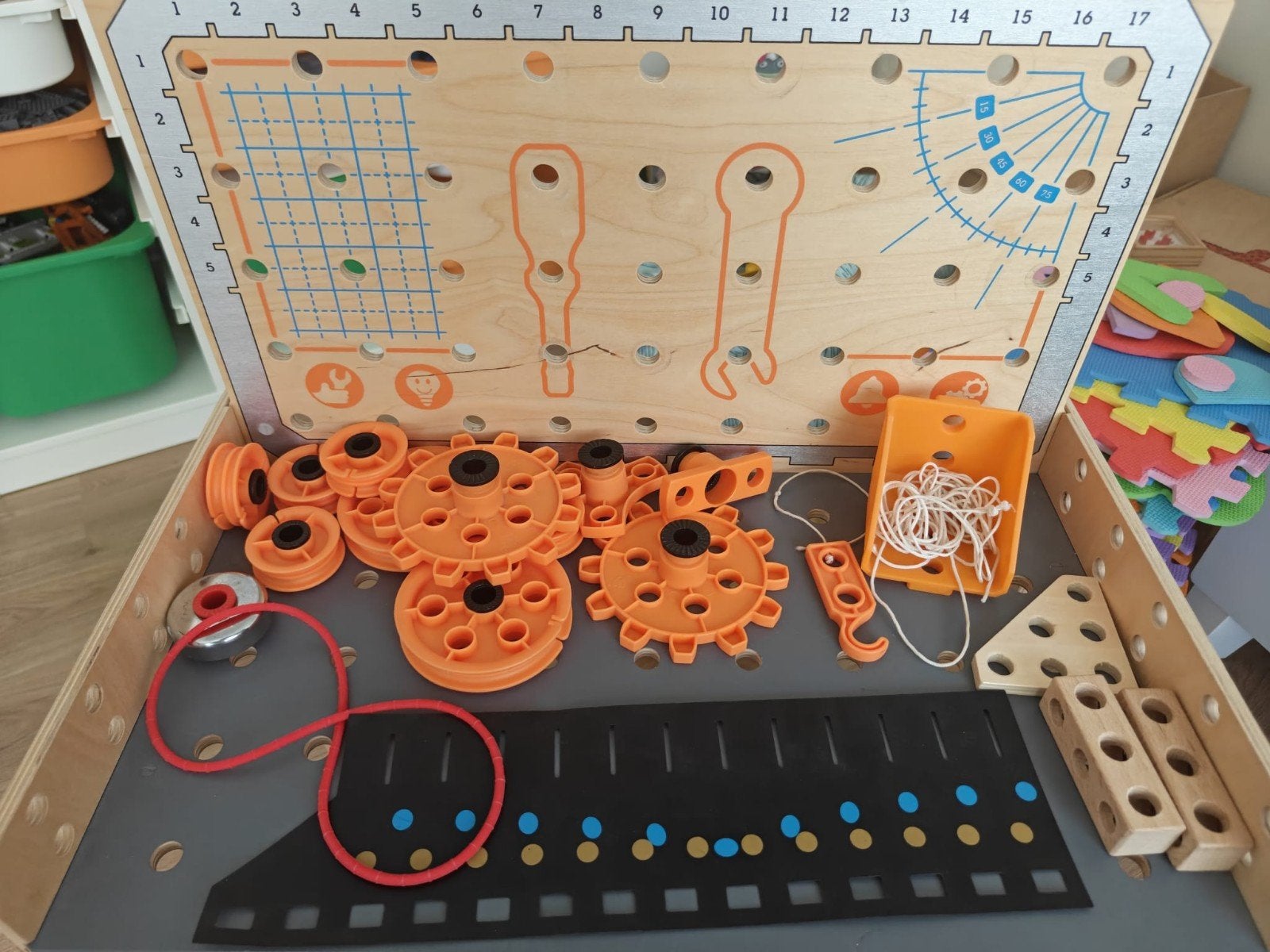Hape Inventor Werkbank, Ophalen, Zo goed als nieuw, Knutselen