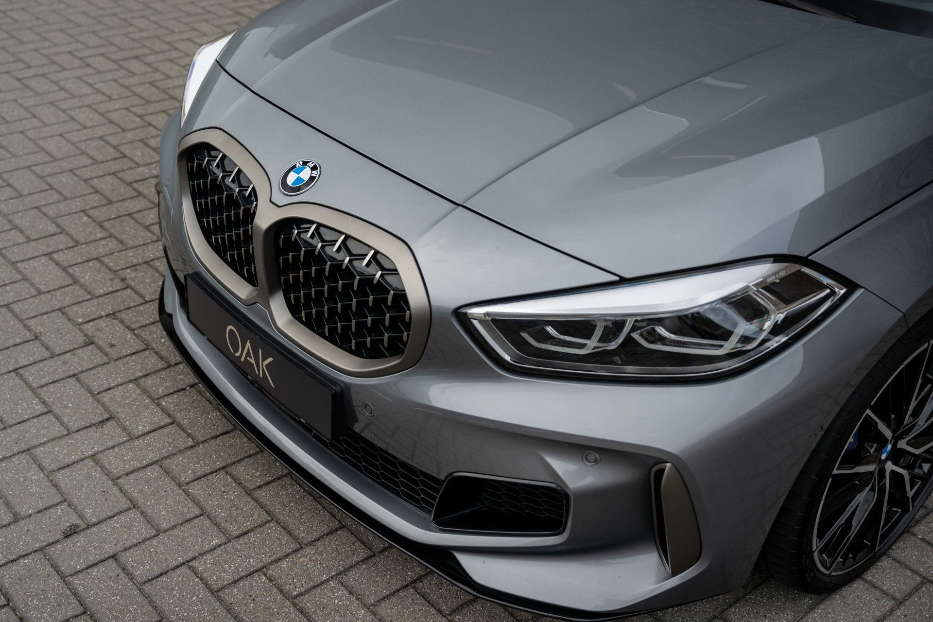 Foto 6 van BMW 1-serie M135i xDrive | Live Cockpit | Panorama | Leder |