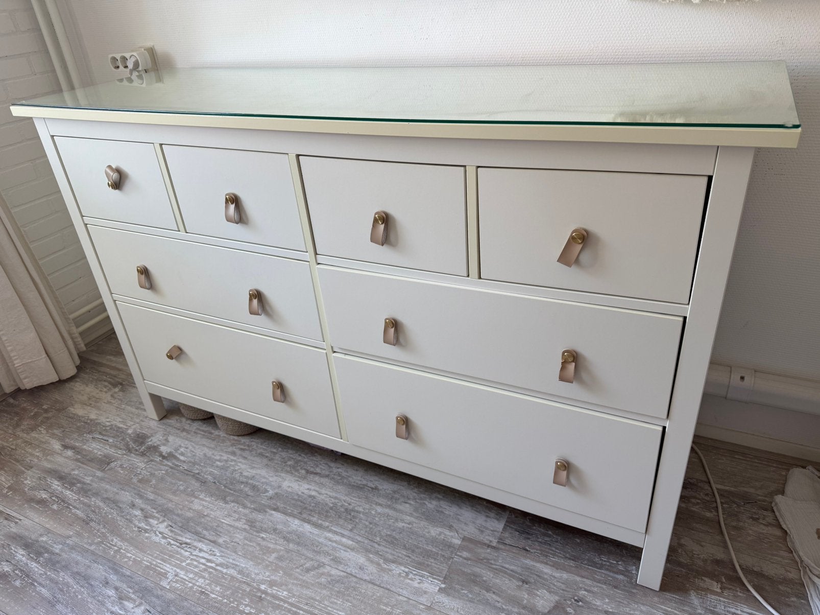 IKEA HEMNES ladekast 8 lades incl. glazen beschermplaat, Ophalen, 5 laden of meer, Zo goed als nieuw, Minder dan 100 cm