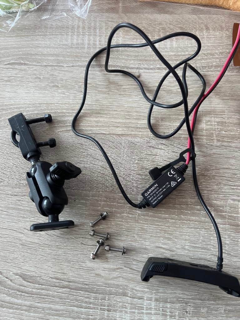 Garmin Zumo motorfietssteun met voedingskabel, Motoren, Ophalen of Verzenden, Zo goed als nieuw