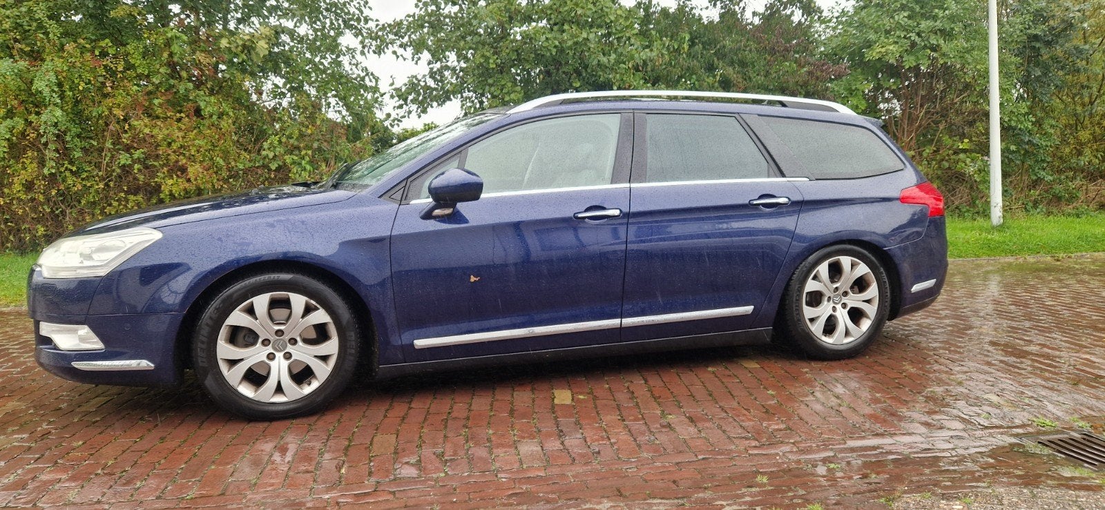 Citroën C5 2.0 16V Tourer AUTOMAAT!  Leer PANO Xenon VOL!, 1800 kg, 4 cilinders, Blauw, Xenon verlichting