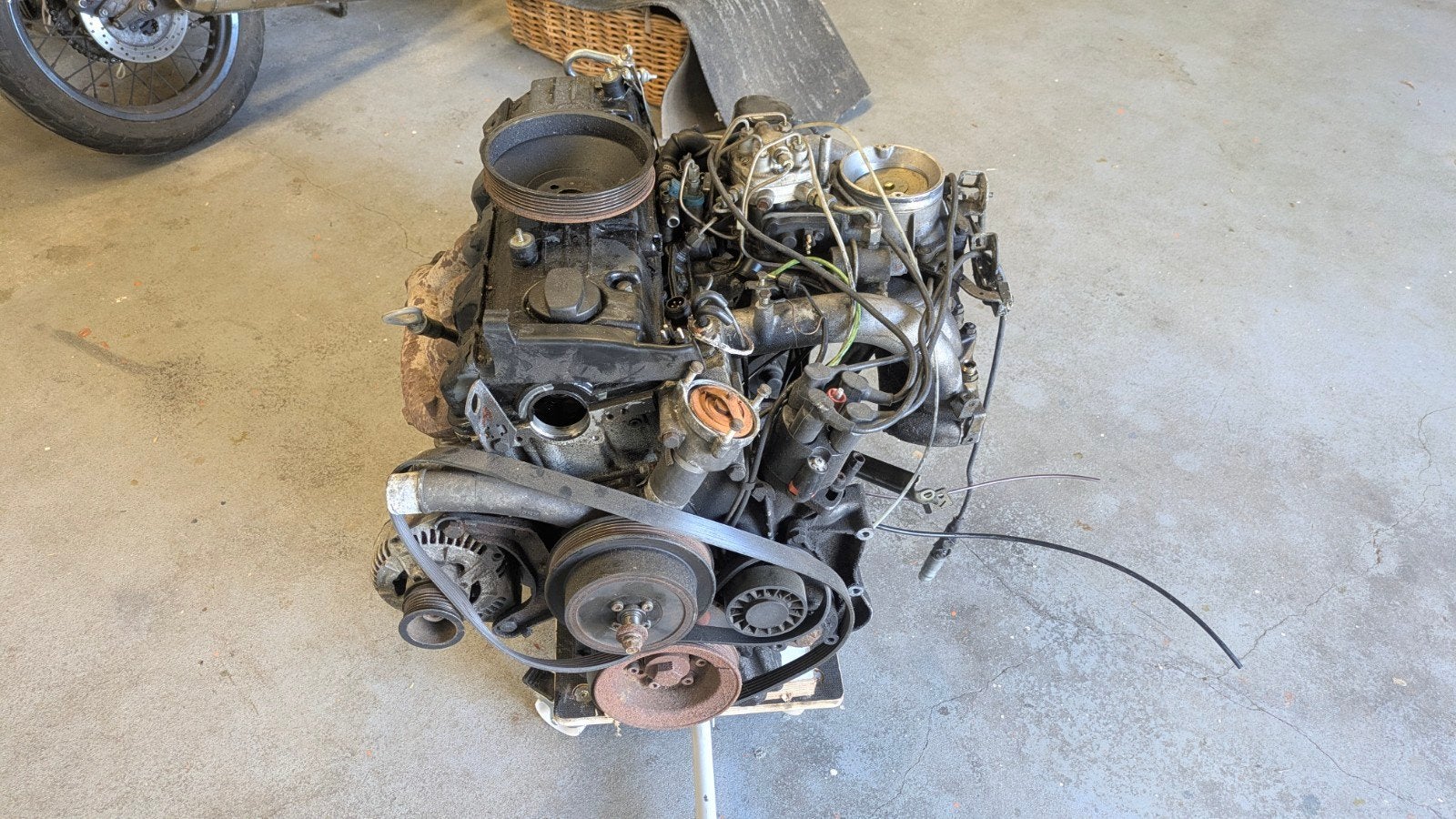 Mercedes W124 230E M102 2.3 motor + 4Vbak | Voor onderdelen, Ophalen, Gebruikt, Mercedes-Benz