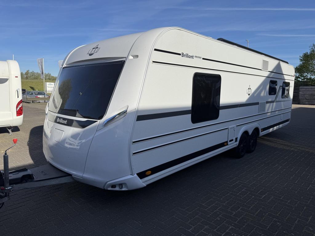 Lord Brillant 700 2024 | Vrijst. Queensbed | Airco, 7 tot 8 meter, Bedrijf, Treinzit, Overige typen
