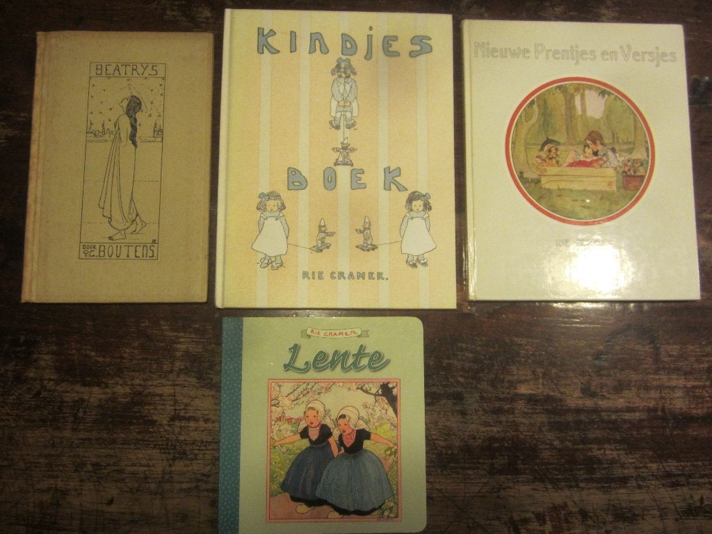 Rie Cramer Kartonboek Lente met gedichtjes/Beatrijs, Ophalen of Verzenden