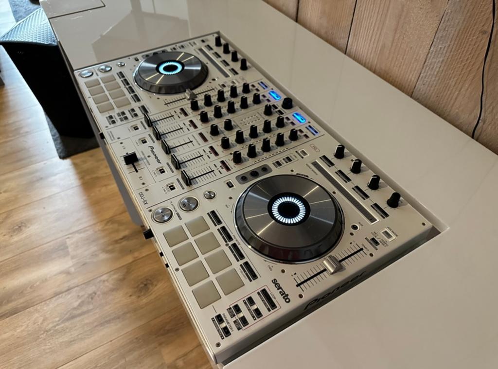 Complete DJ Booth, incl. controller en flightcases, Ophalen of Verzenden, Zo goed als nieuw, Pioneer