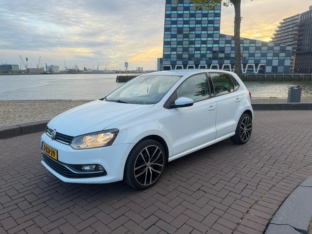 Volkswagen Polo 1.2 TSI 2015 Nieuwe Apk | Grote Beurt |, Euro 5, Stof, 40 €/maand, 4 cilinders