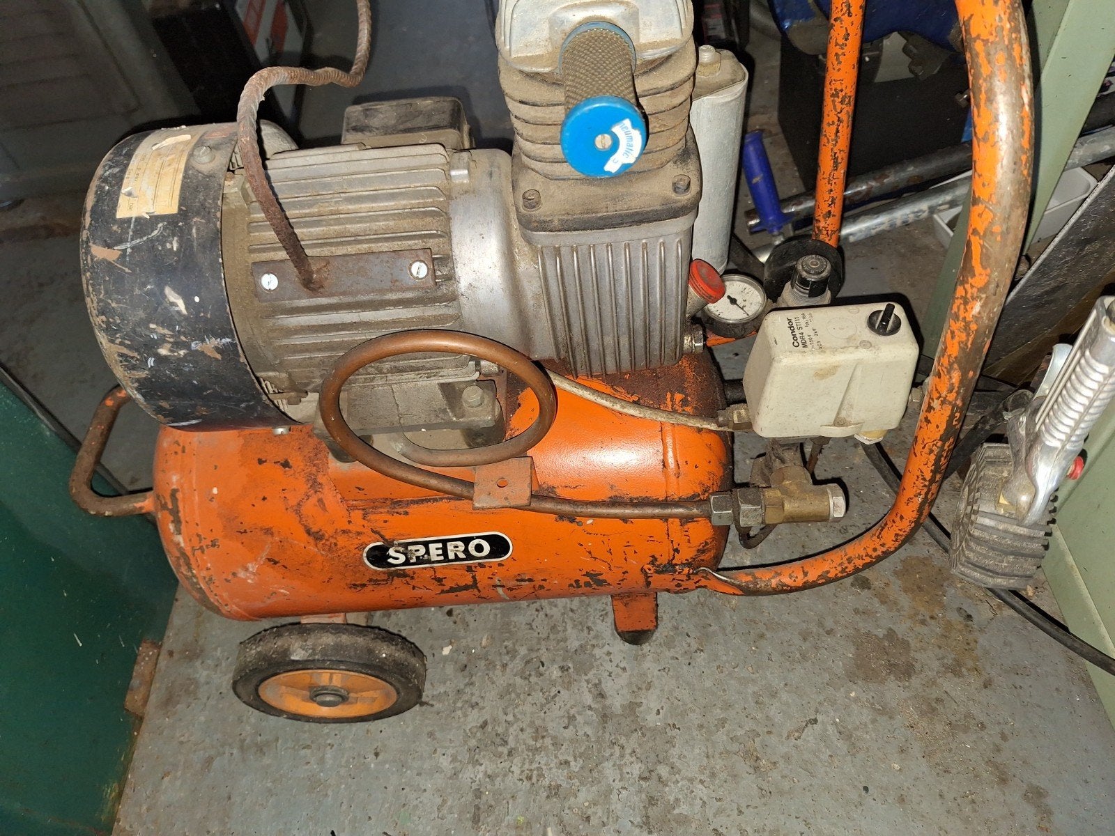 SPERO Verrijdbare Luchtkompressor 220Volt, Doe-het-zelf en Verbouw, Compressors, Ophalen, Gebruikt, Minder dan 200 liter/min, Olievrij