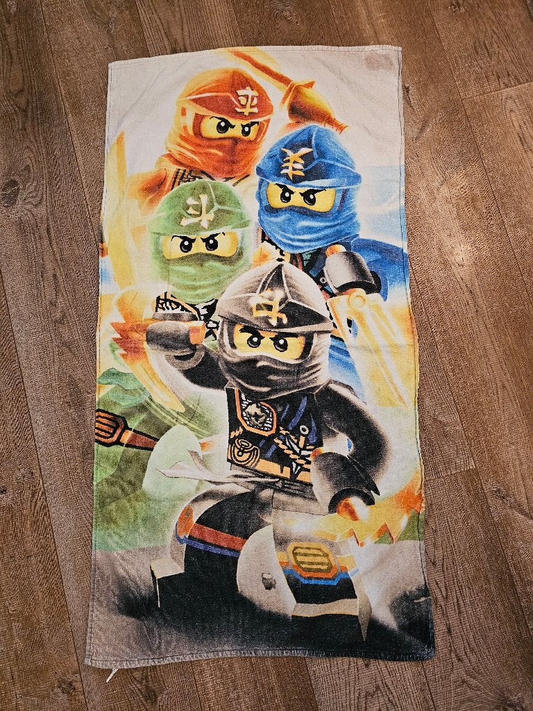 badlaken Lego Ninjago 71*133 cm, Lego, Overige typen, Ophalen of Verzenden, Zo goed als nieuw