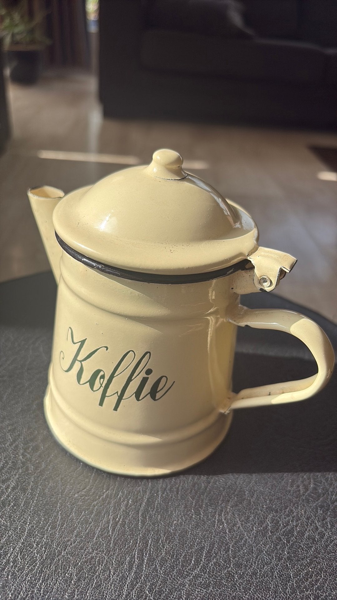Brocante emaille koffiekan crème groen klein formaat, Ophalen of Verzenden