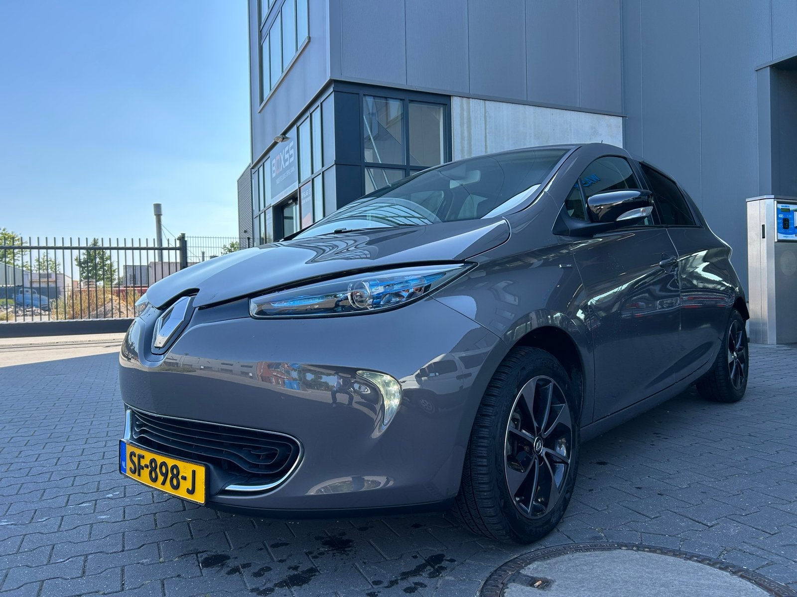 Renault ZOE R90 BOSE 41 kwh KOOP ACCU, Leder , dealer serv., Auto's, Renault, Zwart, 135 min, Elektrisch, Particulier