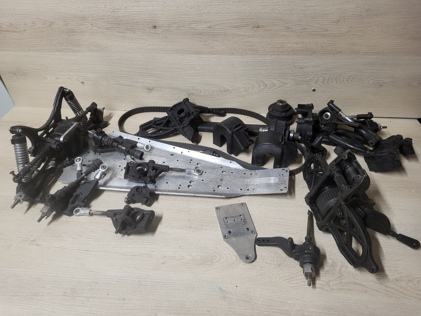 Fg 4wd chassis onderdelen, Benzine, Ophalen of Verzenden, Zo goed als nieuw, Onderdeel