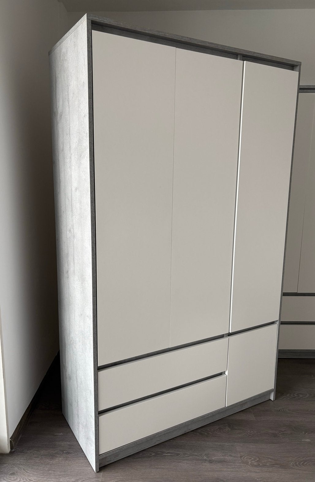 BILLUND Jisk kledingkast met lades en hangruimte, Ophalen, Gebruikt, 100 tot 150 cm, 150 tot 200 cm