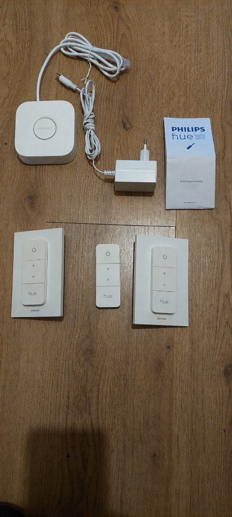 Philips Hue set, Bridge, Afstandbediening, Philips Hue, Ophalen of Verzenden, Zo goed als nieuw, Smart lamp