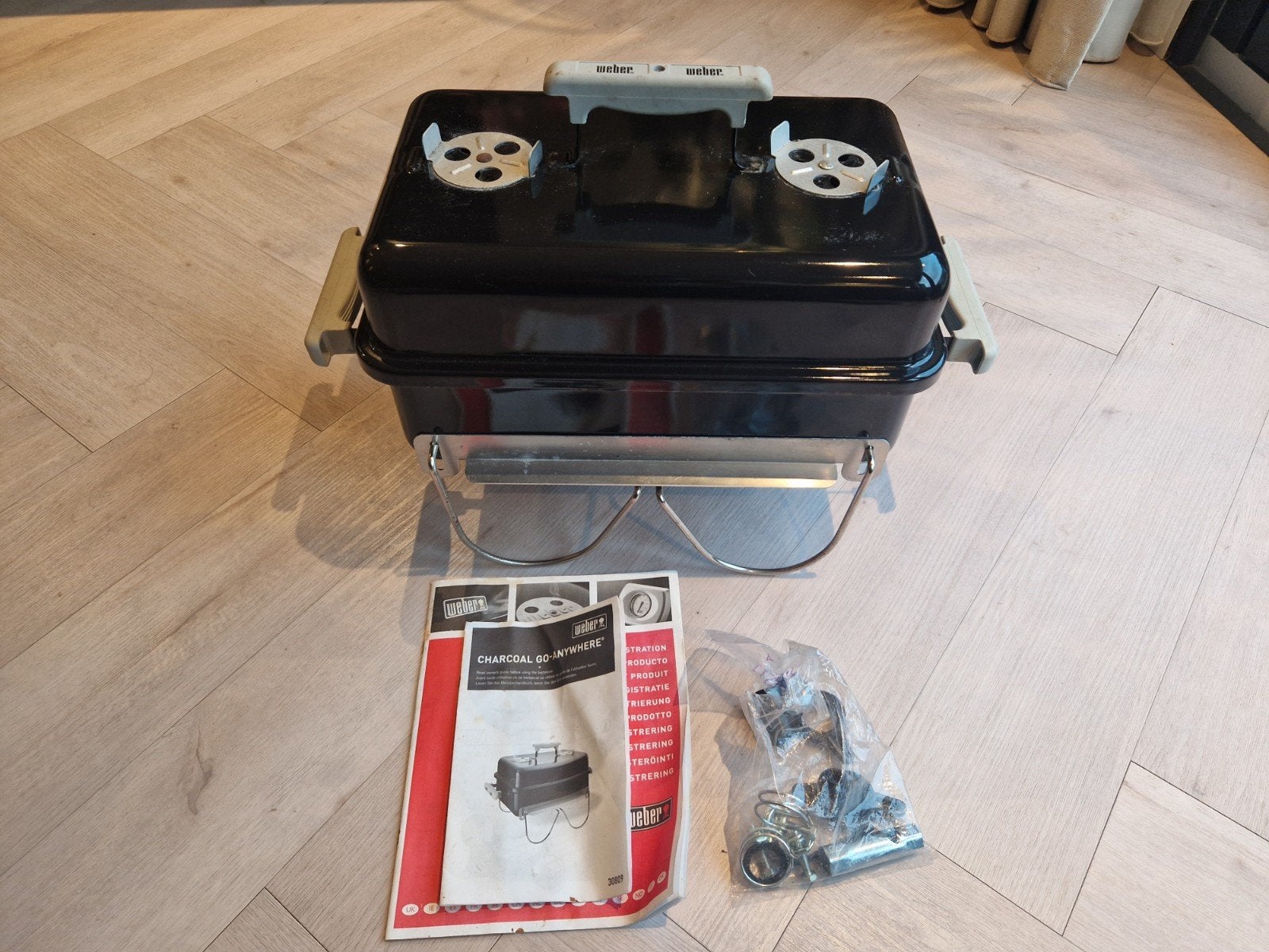 Weber Go Anywhere houtskool barbecue, Ophalen of Verzenden, Weber, Met accessoires