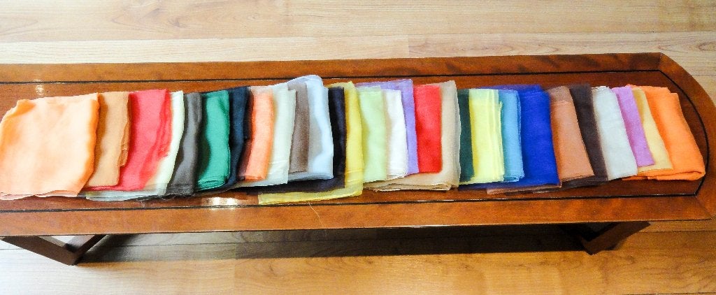 28 nylon sjaals nieuw in vele kleuren,jaren 50/60, Ophalen of Verzenden, Nieuw, Maat 34 (XS) of kleiner, Sjaal