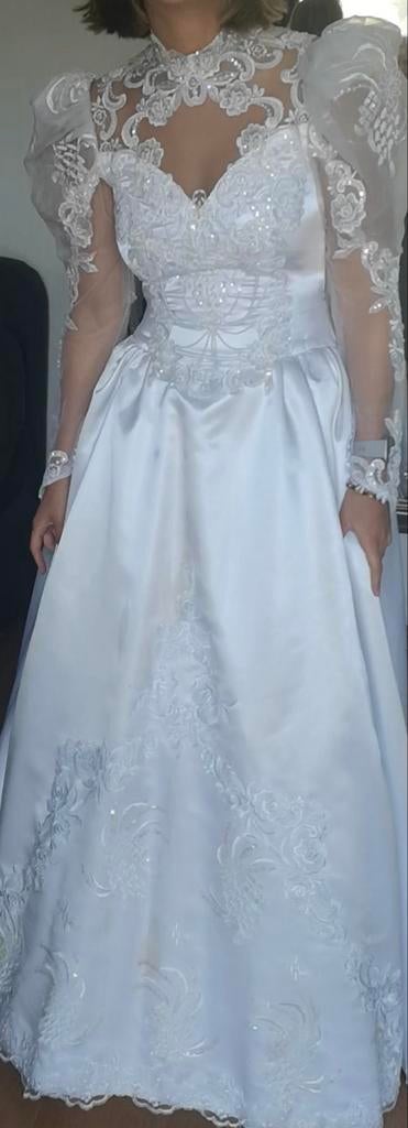Elegante Trouwjurk met Kant en Pofmouwen, Kleding | Dames, Trouwkleding en Trouwaccessoires, Gedragen, Trouwjurk, Wit, Ophalen of Verzenden