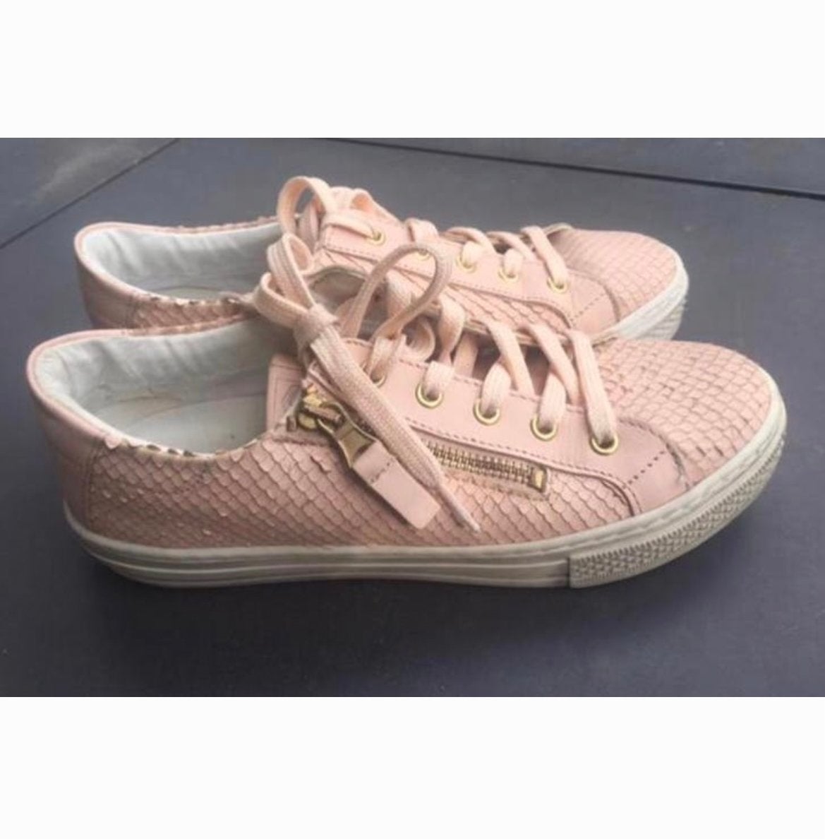 Nieuwe roze sneakers Sacha met slangenprint en ritsdetails, Kleding | Dames, Schoenen, Ophalen, Nieuw, Sneakers of Gympen, Roze