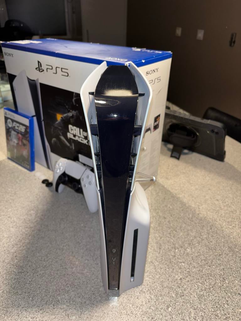 PlayStation 5 met controller en fc26, Spelcomputers en Games, Spelcomputers | Sony PlayStation 5, Ophalen of Verzenden, Gebruikt
