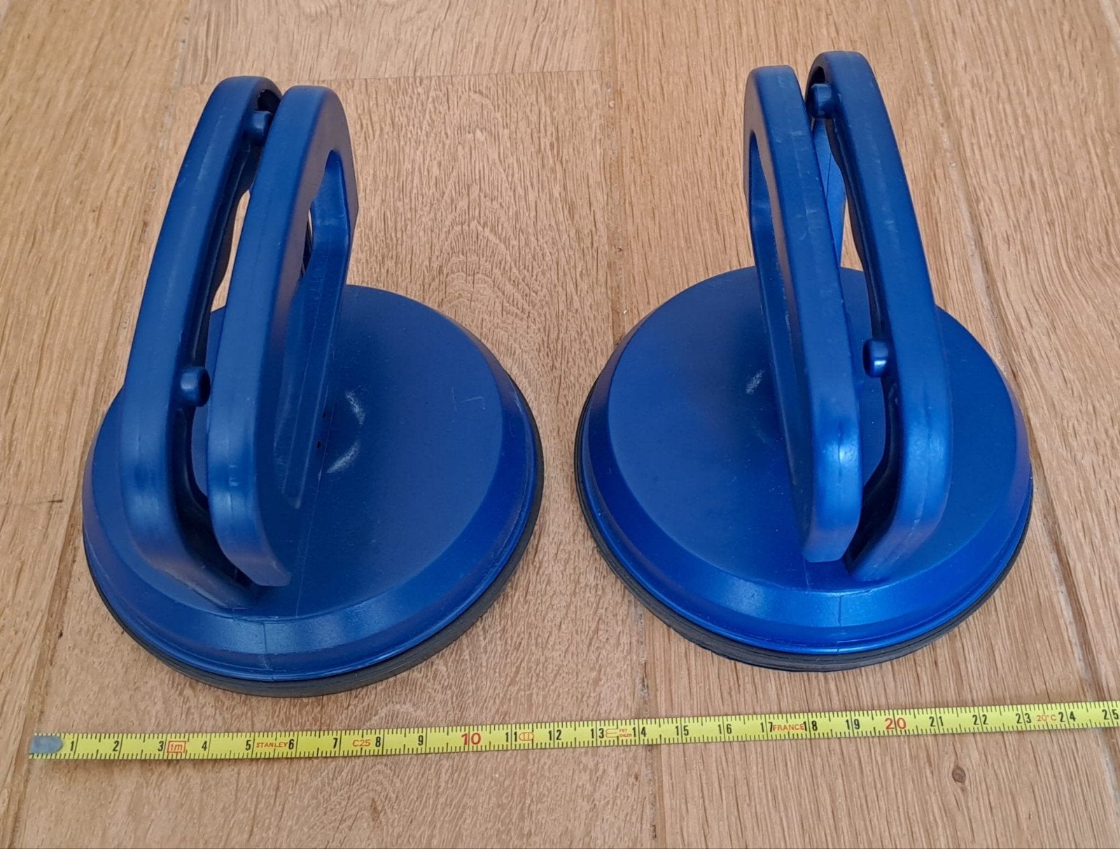Set van 2 zuignappen voor o.a. glas etc., Ophalen of Verzenden, Gebruikt