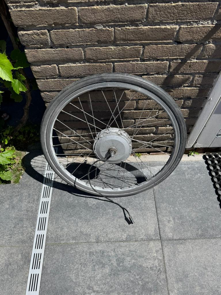 Koga voorwiel met motor, Fietsen en Brommers, Fietsonderdelen, Ophalen of Verzenden, Zo goed als nieuw, Motor