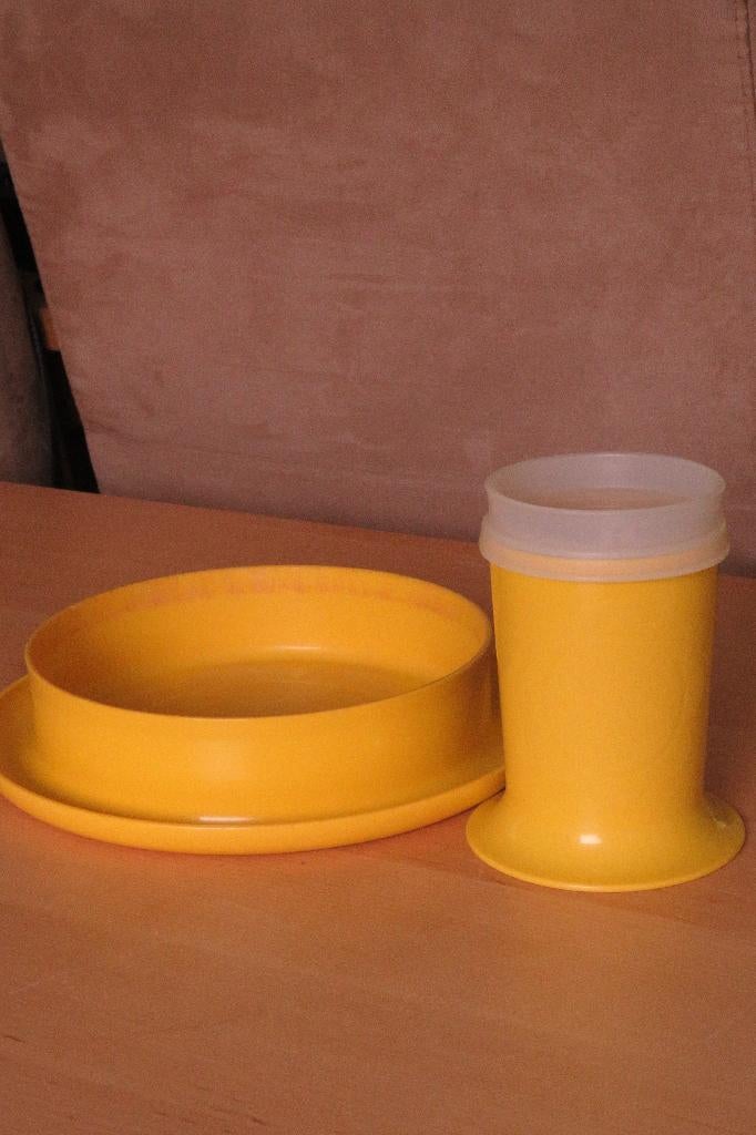 Tupperware Vintage/Retro baby/ kinder Bord en Beker, Huis en Inrichting, Keuken | Tupperware, Ophalen, Gebruikt, Geel, Overige typen