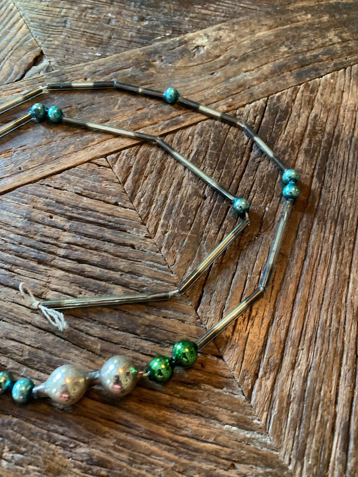 Kersquirlande kralenketting, T, Ophalen of Verzenden, Zo goed als nieuw, N