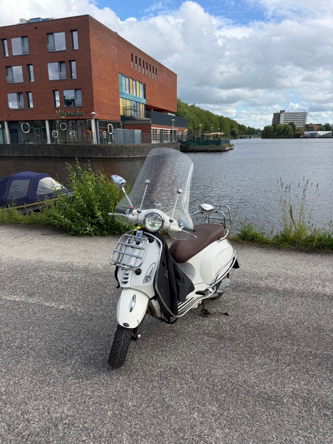 Vespa Primavera 125cc a1 “22, Fietsen en Brommers, Scooters | Vespa, Ophalen of Verzenden, Zo goed als nieuw, Benzine