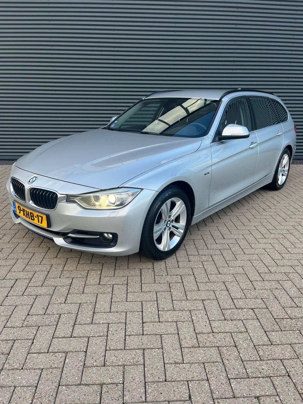BMW 3-Serie F31 320I Touring Sport Line 2013 (nieuwe motor), Auto's, BMW, 1440 kg, 4 cilinders, USB, Origineel Nederlands