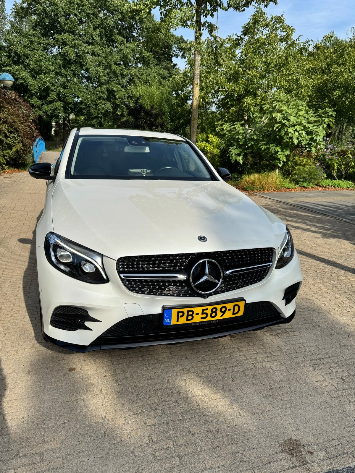 Mercedes-Benz GLC Coupé 250 211pk 4MATIC 9G-TRONIC 2017 Wit, Auto's, Automaat, 4 cilinders, Wit, Vierwielaandrijving