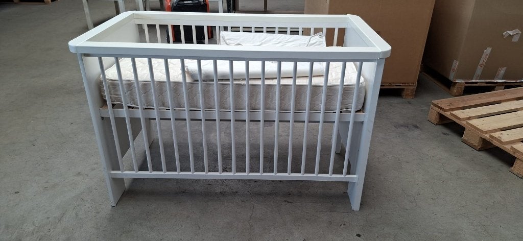 Wit Ledikant baby bed, Ophalen, Zo goed als nieuw, Ledikant
