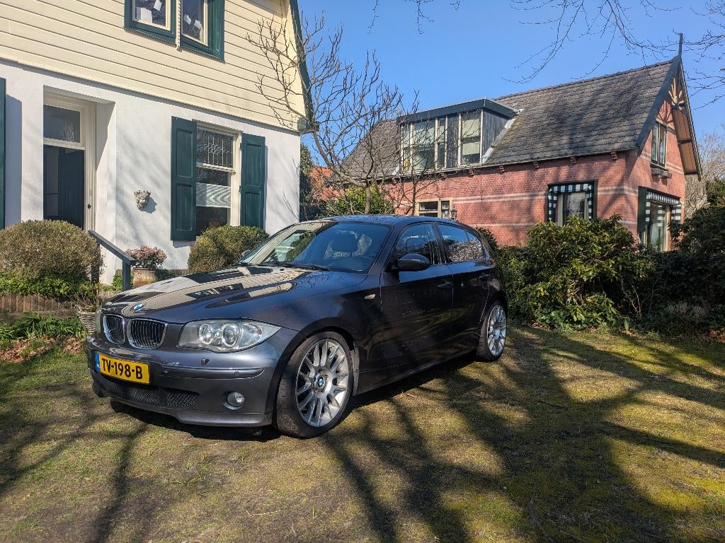 BMW 130i,  Sper, B12, M3-armen - Zeer goed onderhouden, 1-Serie, Achterwielaandrijving, Zwart, 1350 kg