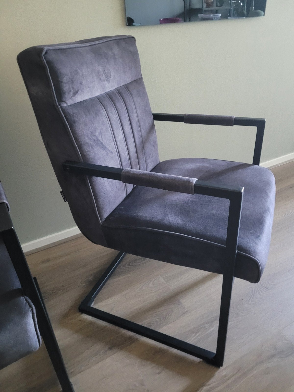 4 Grijze stoffen eetkamerstoelen met armleuning, Ophalen, Gebruikt, Vier, Stof