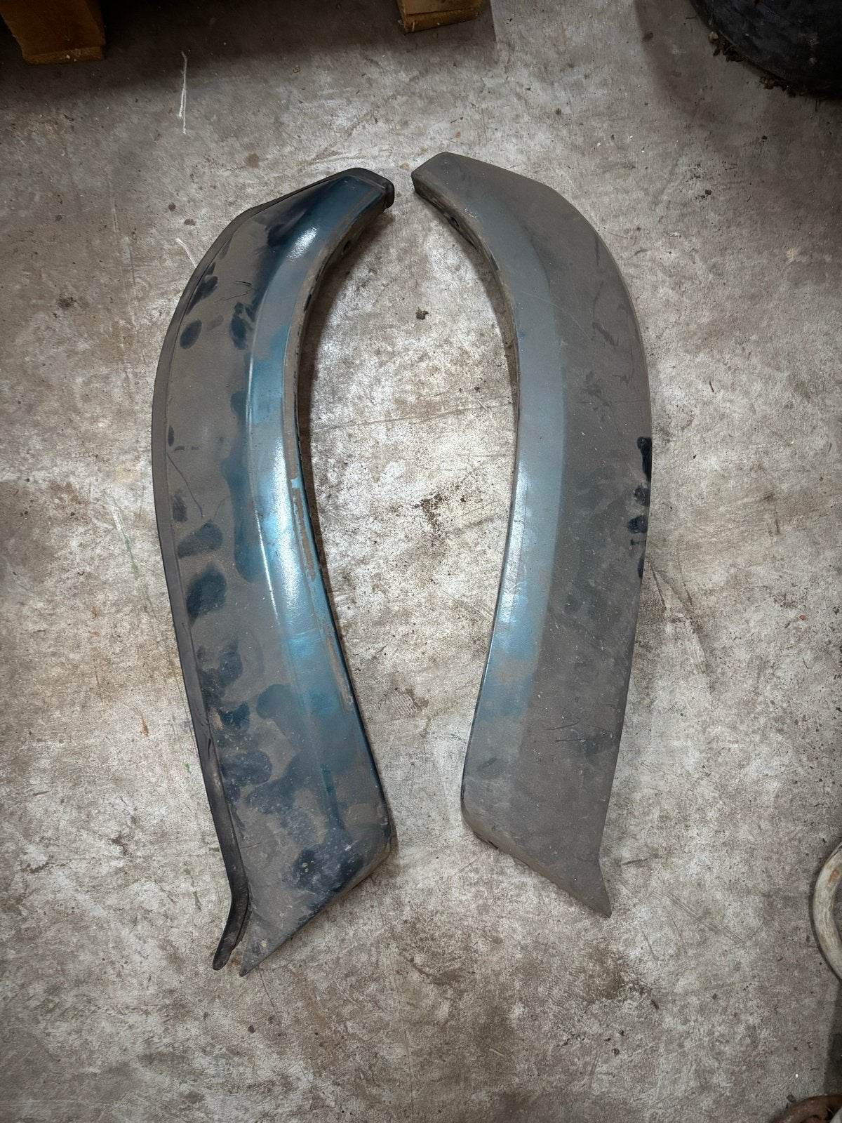 Spatbordverbreders set - Gebruikt Nissan Patrol Y60 GR, Auto-onderdelen, Ophalen, Gebruikt, Voor, Spatbord