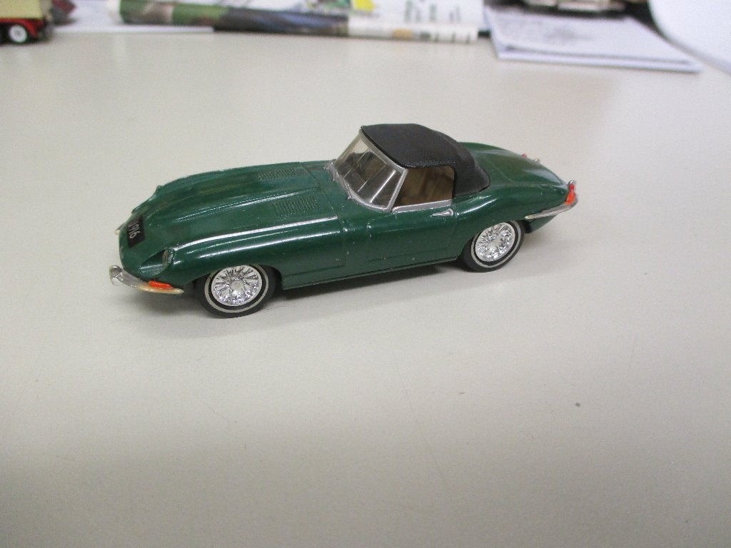 Jaquar E type Matchbox Dinky, Ophalen, Zo goed als nieuw, Auto, Matchbox
