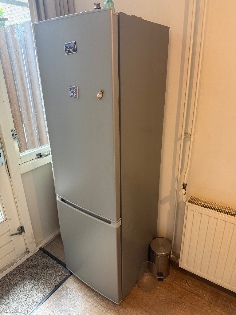 Inventum koel-vriescombinatie zilver, Ophalen, 150 tot 200 liter, Gebruikt, Met aparte vriezer