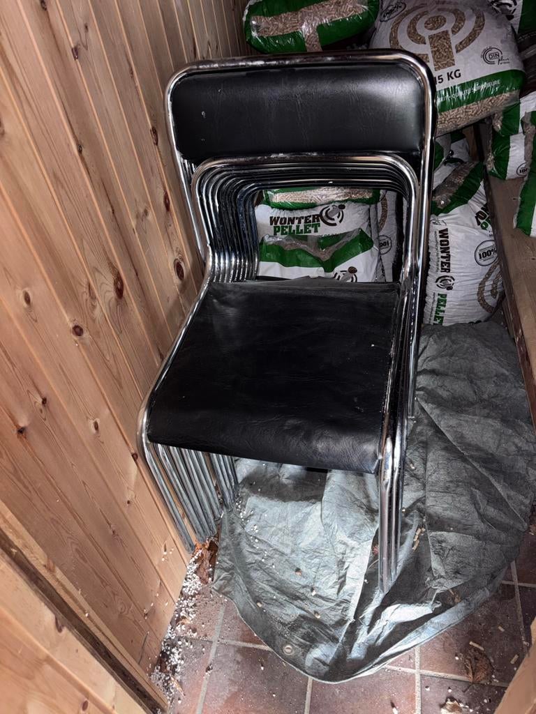 Zwarte stapelbare stoelen 10 stuks met metalen frame, Huis en Inrichting, Stoelen, Gebruikt, Zwart, Ophalen of Verzenden, Metaal
