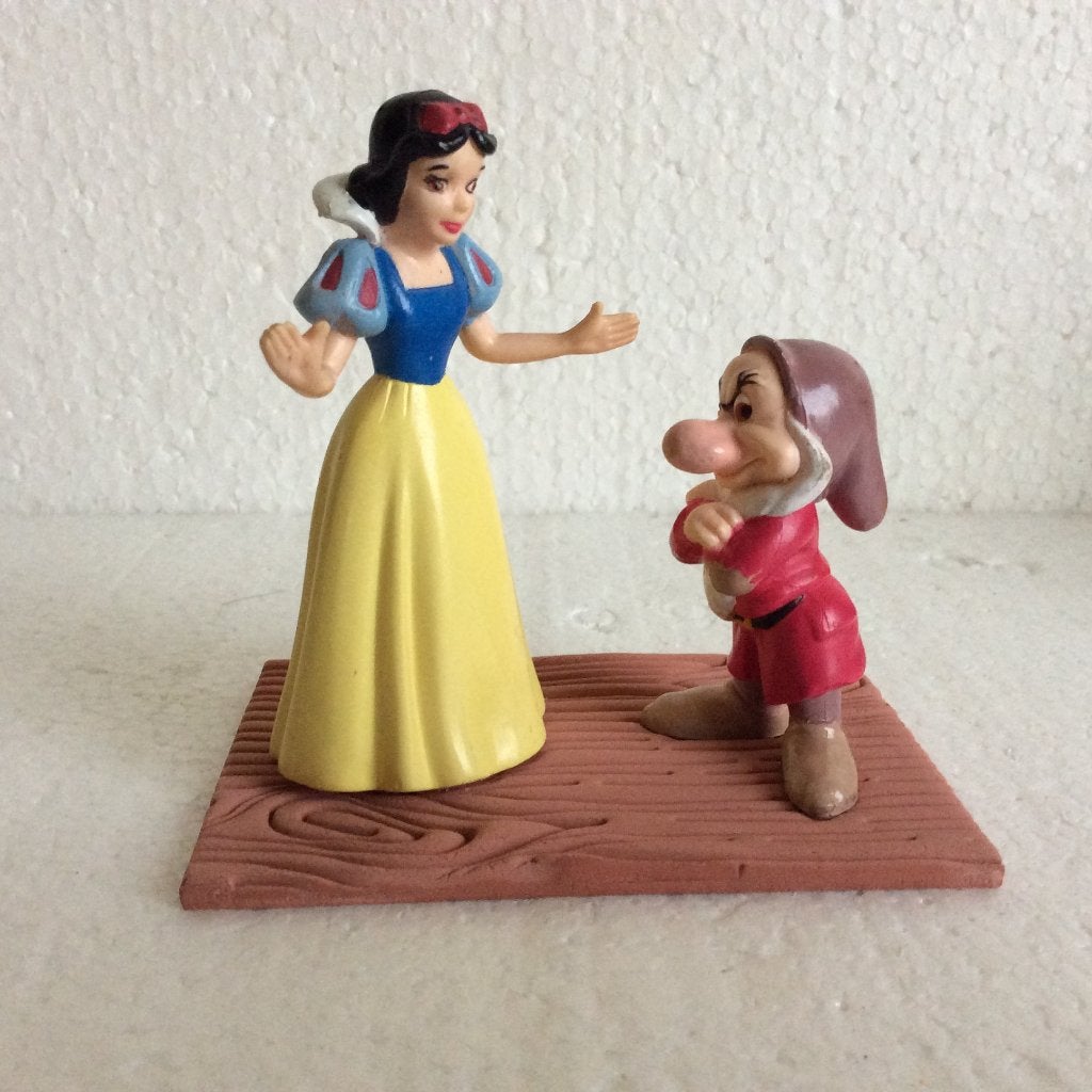 Disney Sneeuwwitje - beeldje -, Verzamelen, Disney, Ophalen of Verzenden, Sneeuwwitje of Doornroosje, Zo goed als nieuw, Beeldje of Figuurtje