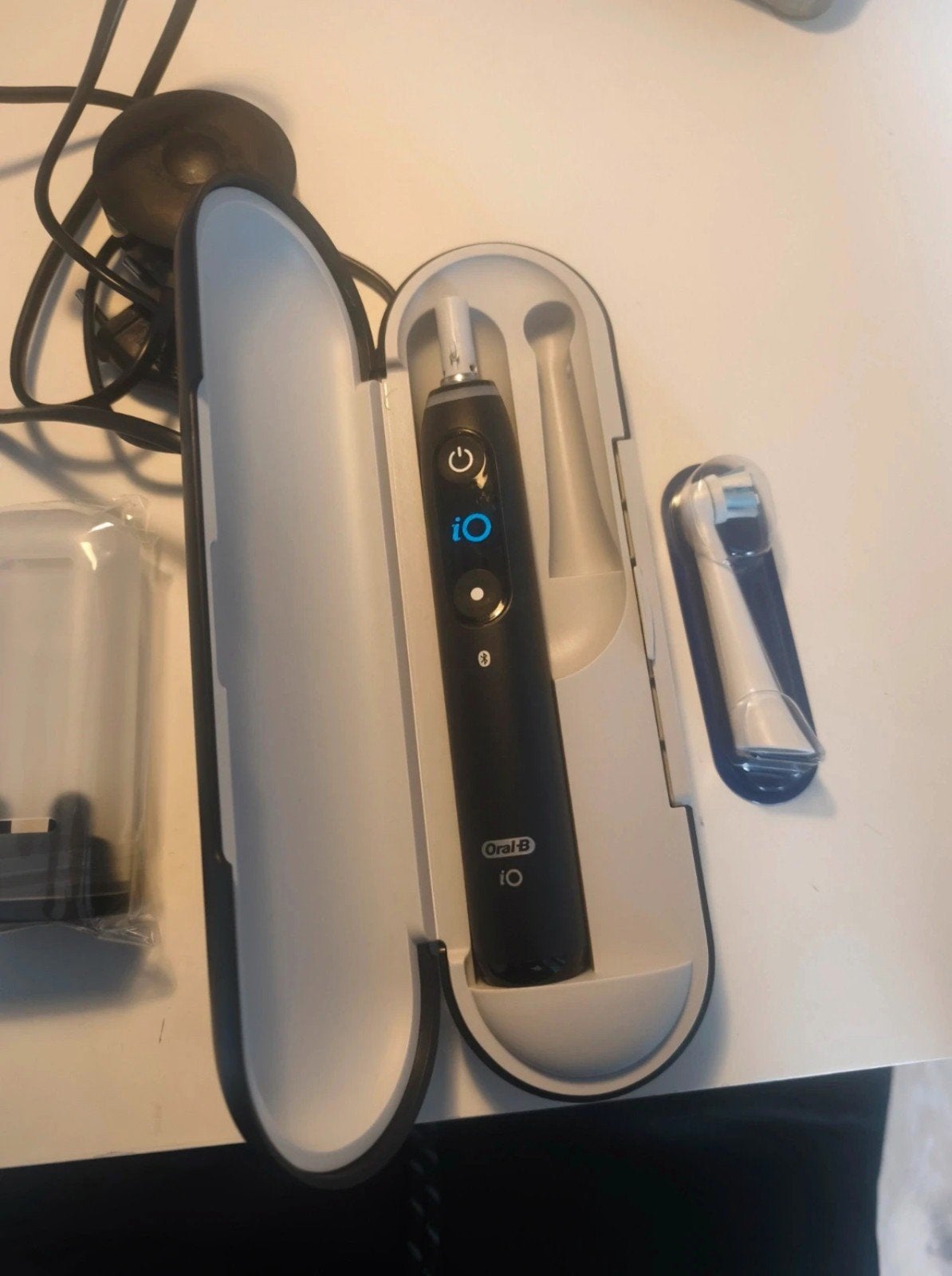 Oral b io8 Series 8 electric toothbrush- Black, Ophalen of Verzenden, Zo goed als nieuw, Tandenborstel
