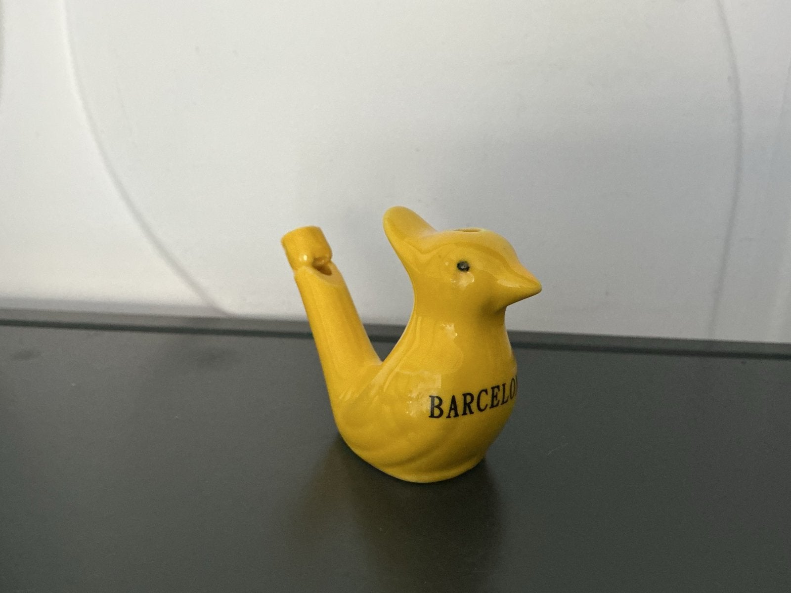 Gele keramische vogel fluitje - Barcelona souvenir, Ophalen of Verzenden, Zo goed als nieuw
