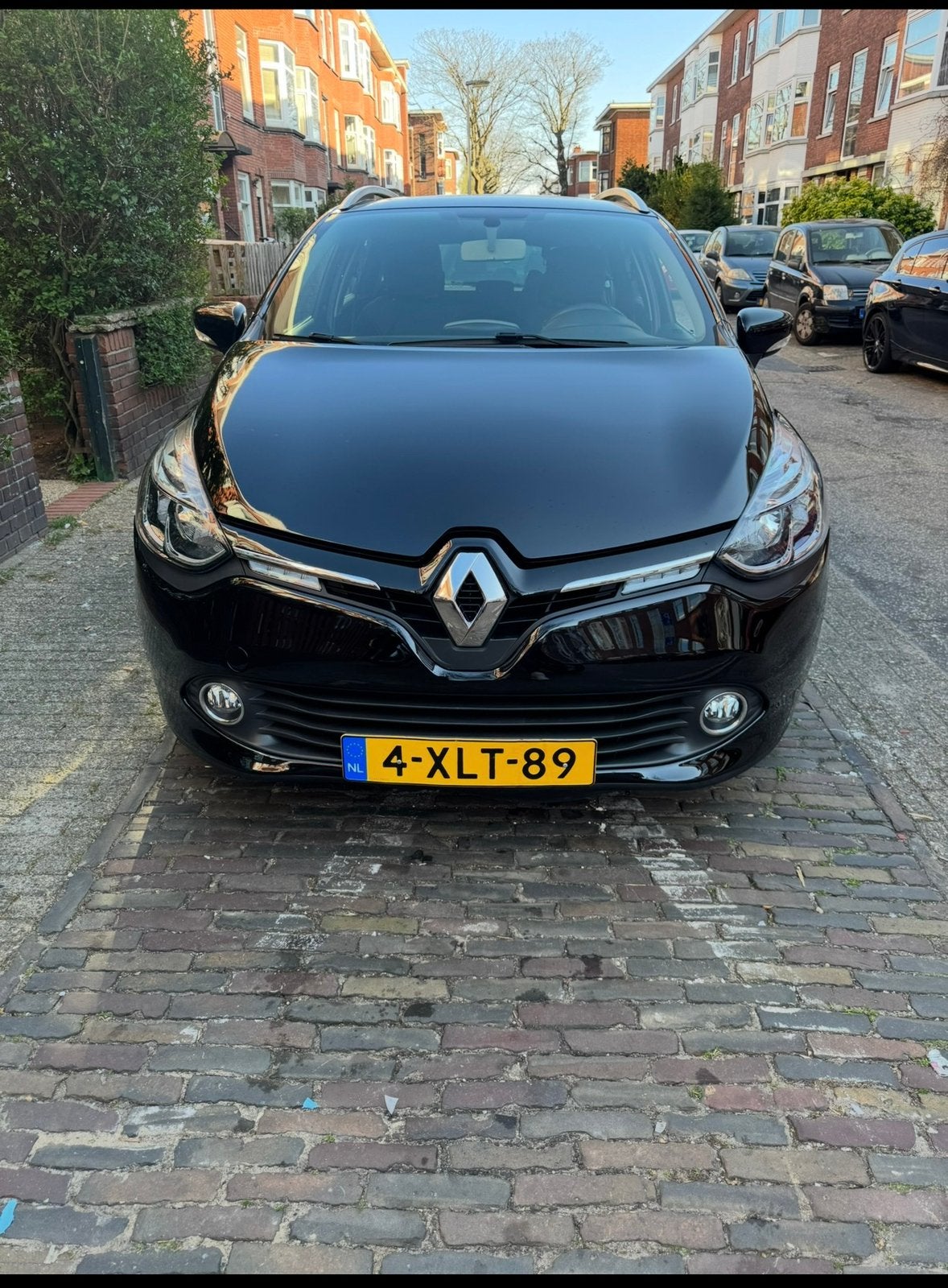 Renault Clio Energy TCe 90pk S&S 2014 Zwart, Auto's, Renault, Voorwielaandrijving, 898 cc, Stof, Zwart