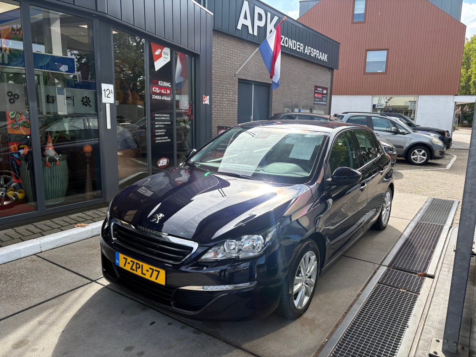 Peugeot 308 1.6THP 92/125 5-D 2014 Blauw, Auto's, 125 pk, 4 cilinders, Blauw, 49 €/maand