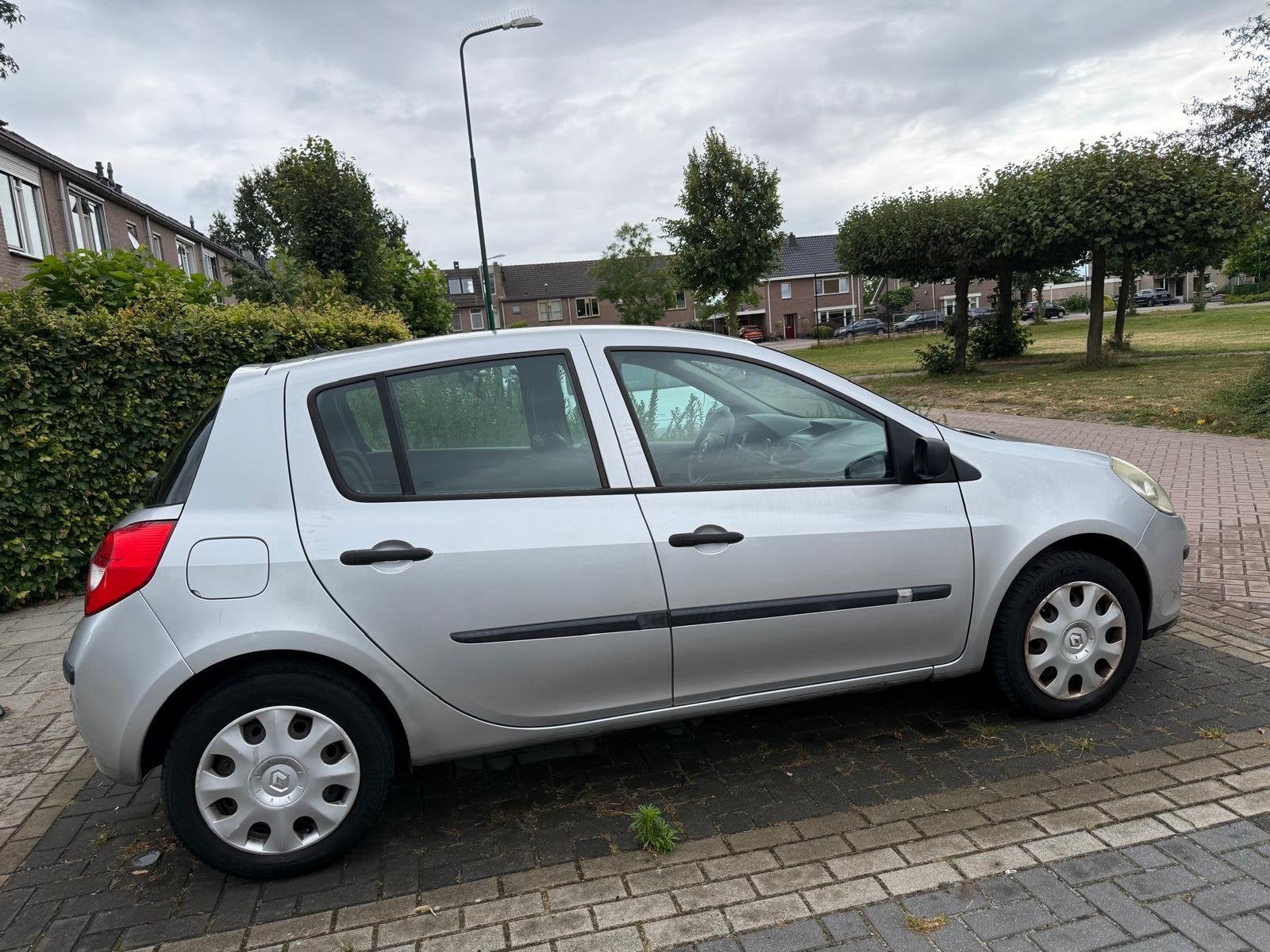 Renault Clio 1.2 TCE 5-DRS 2008 Grijs, Auto's, Voorwielaandrijving, Zwart, 4 cilinders, 100 pk