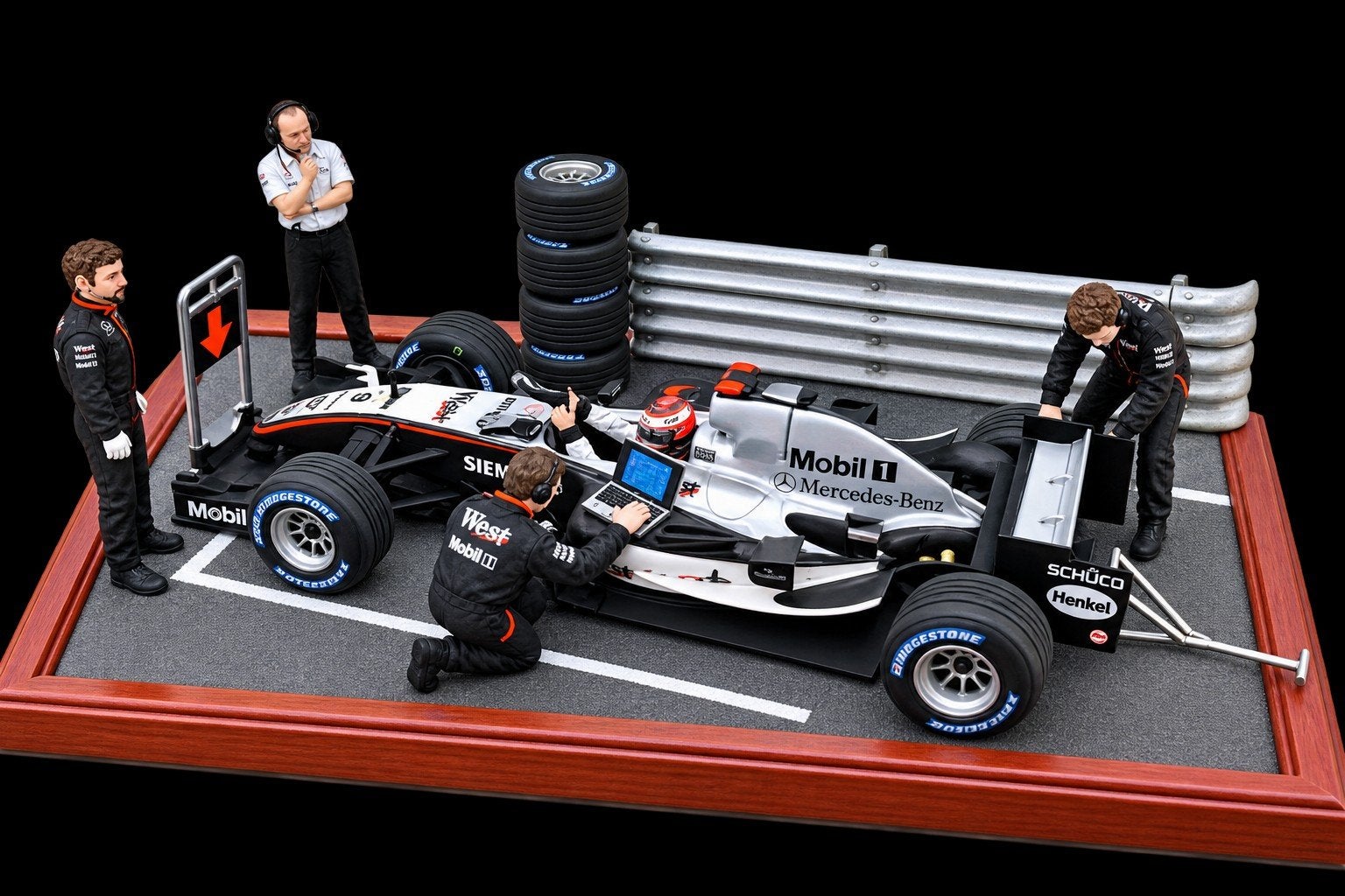 McLaren Mercedes MP4-17 F1 Pitstop Diorama Schaalmodel, Hobby en Vrije tijd, Modelbouw | Auto's en Voertuigen, Overige merken