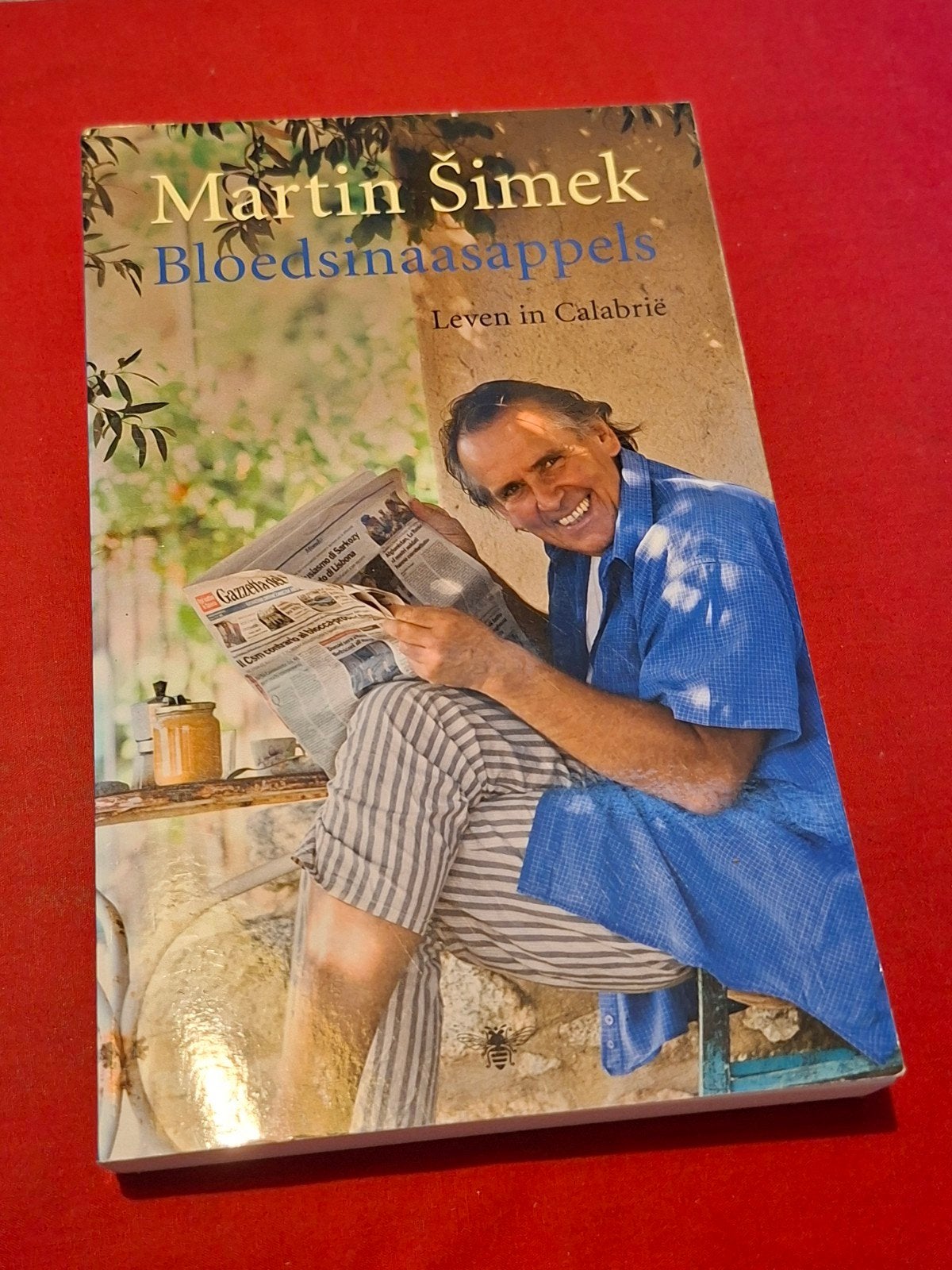 GESIGNEERD Bloedsinaasappels. Martin Simek., Ophalen of Verzenden, Gelezen