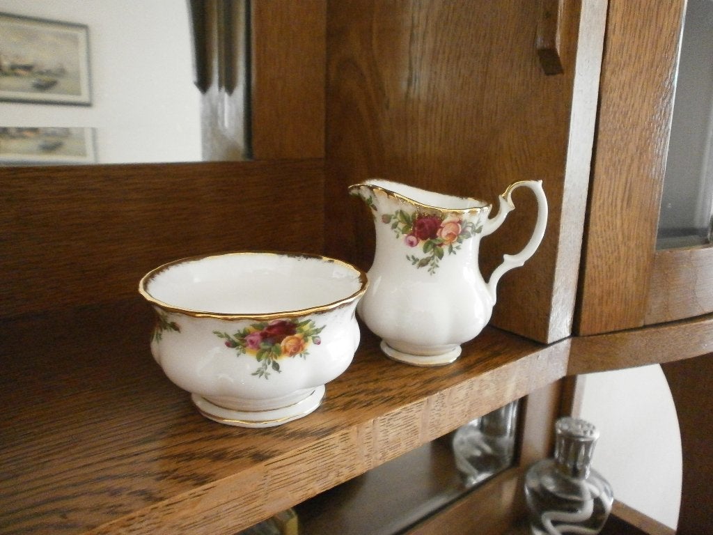 Royal Albert melkkannetje &suikerschaaltje Old Country Roses, Ophalen of Verzenden