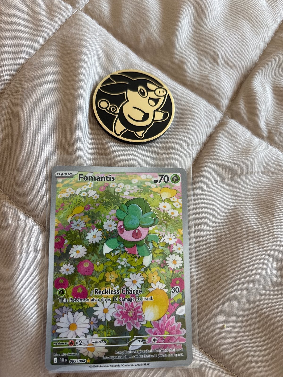 Fomantis near mint Pokémon kaart (Foil) met munt, Ophalen of Verzenden, Zo goed als nieuw, Losse kaart, Foil