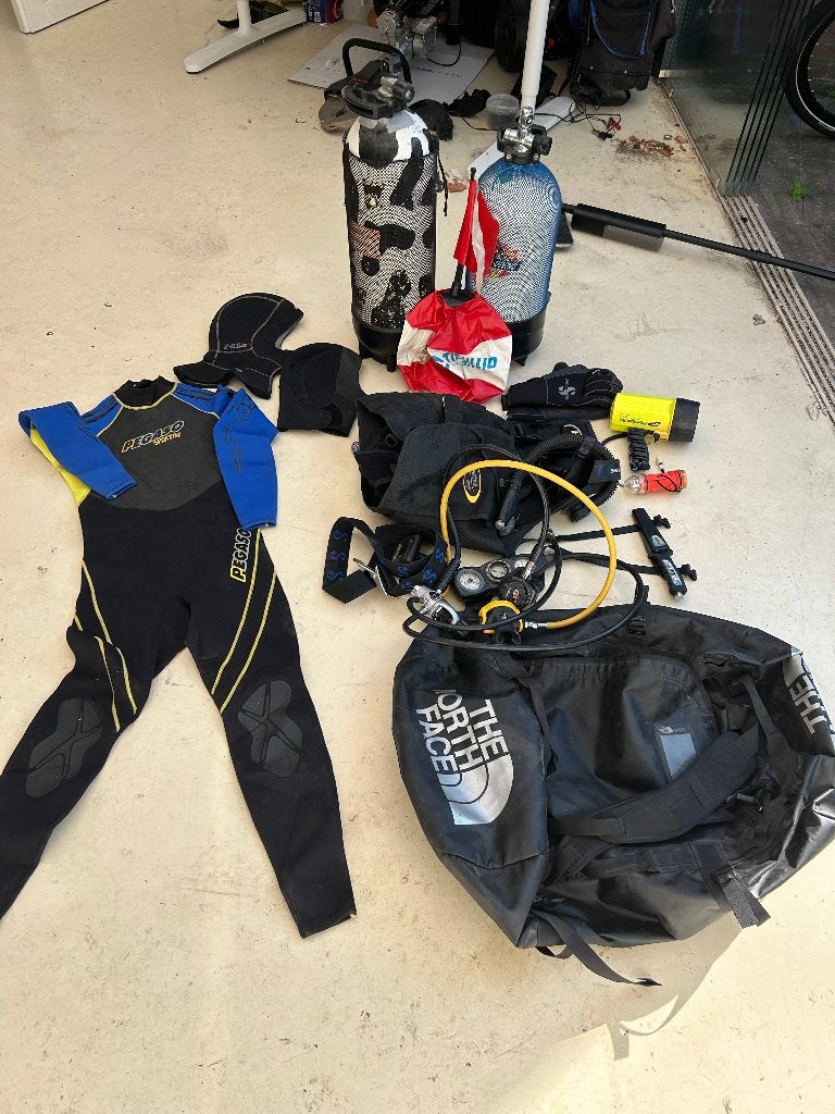 Complete duikset / duikuitrusting met 2 duikflessen, Watersport en Boten, Duiken, Ophalen, Gebruikt, Overige typen