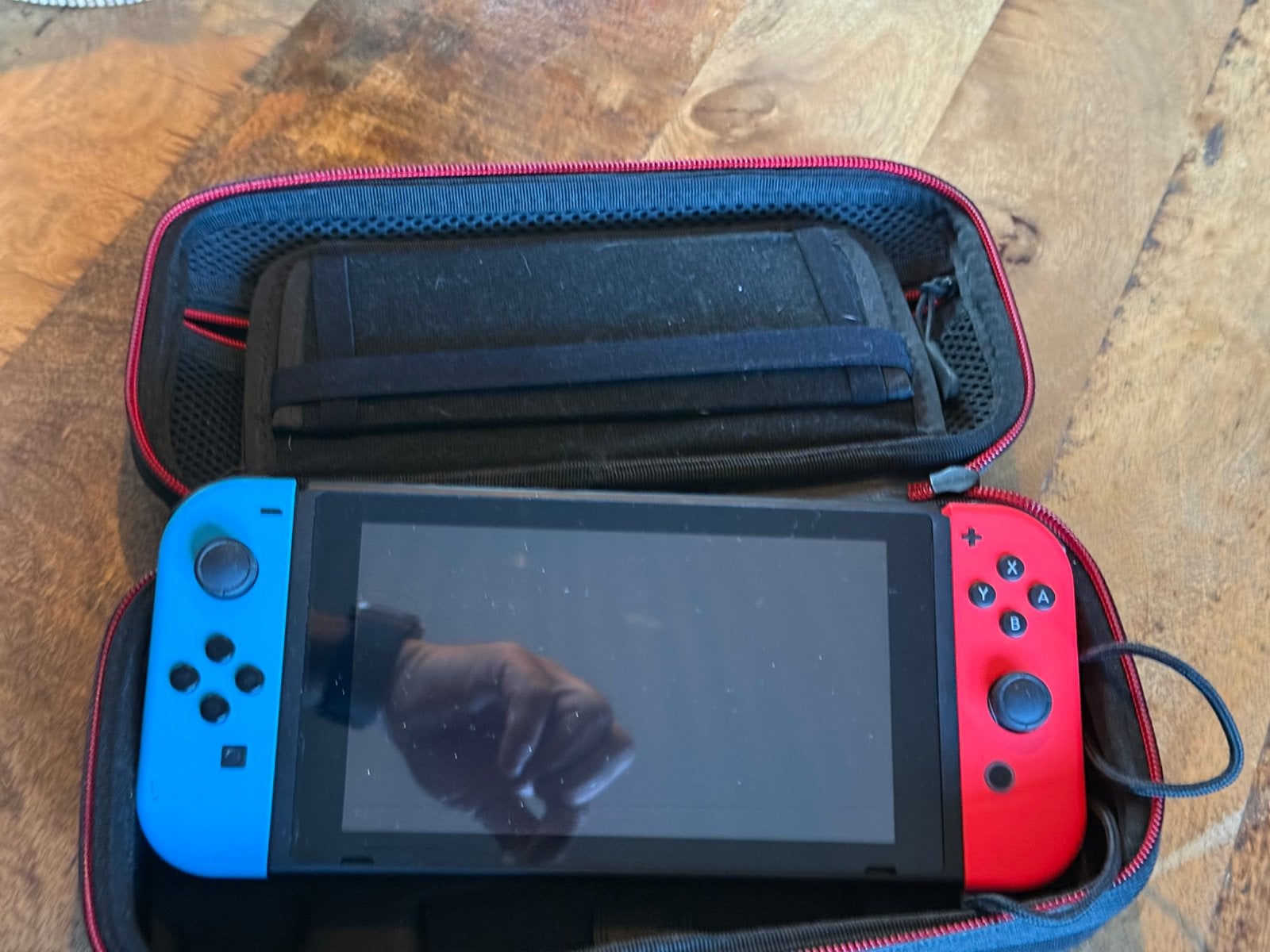 Nintendo Switch 2019 model + digitale games en accessoires, Spelcomputers en Games, Ophalen, Zo goed als nieuw, Met 3 controllers of meer