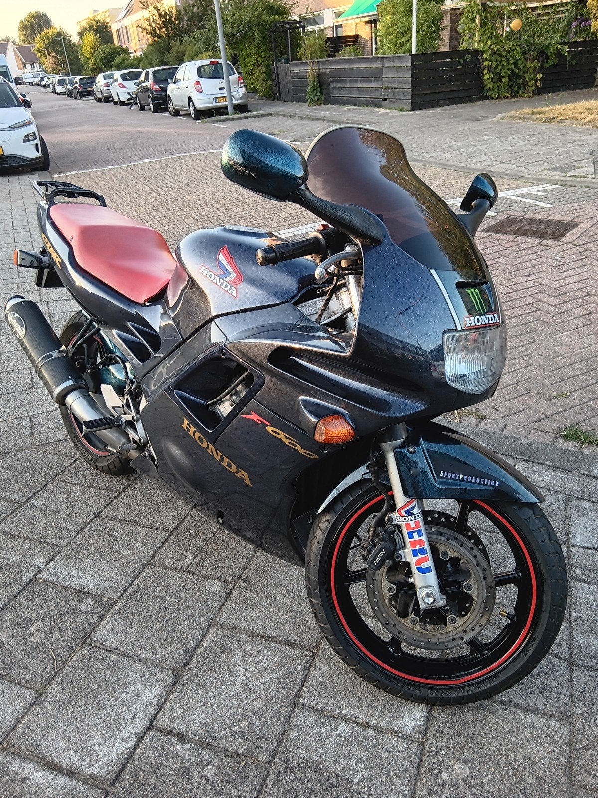 UNIEKE   HONDA CBR F600 MET LASERUITLAAT, Particulier
